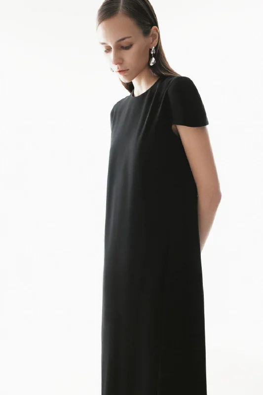 Jezebel Cocoon Round Neck Crepe Calf Length Dress