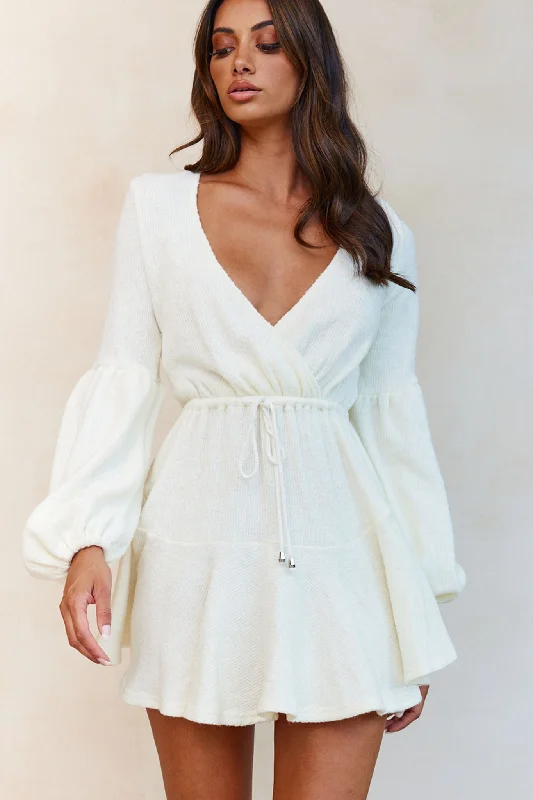 Annalise Long Sleeve Drawstring Knit Dress White