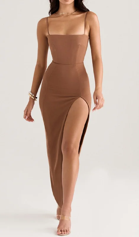 CORSET MAXI DRESS IN BROWN