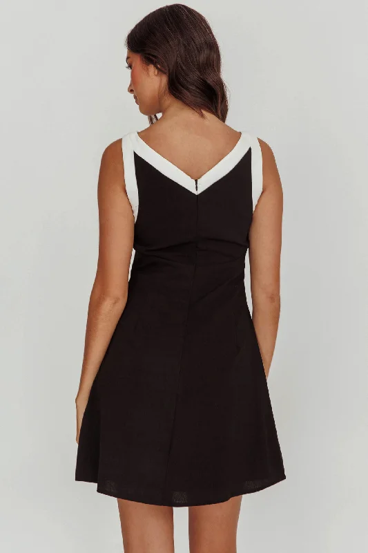 Loving Me Sleeveless A-line Mini Dress Black