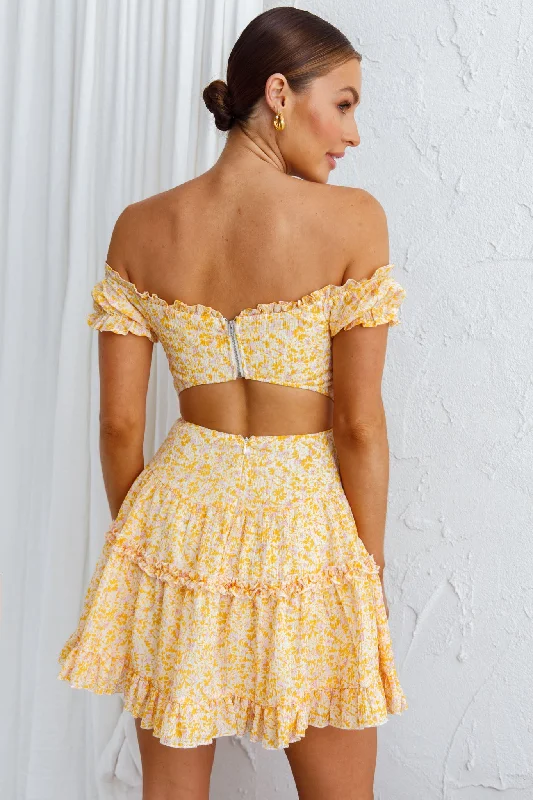 Run The World Off-Shoulder Mini Dress Floral Yellow