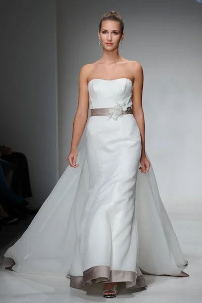 Find the Best Deals Here!Alfred Angelo 2178 Ivory/Espresso