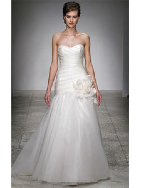 Limited Time Offer!Amsale Asha