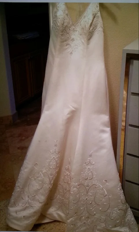 The Best Offers Are Here!Demetrios 9643