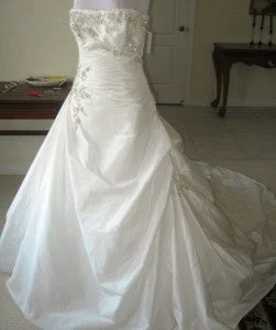 The Sale You’ve Been Waiting For!Enzoani Enzoni