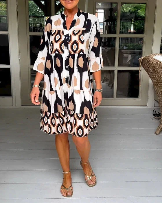 Bigger Savings, Better Shopping!Kris - Pleated dress with spotted pattern