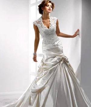 Your Favorite Sale is Back!Maggie Sottero Sottero & Midgley Chantilly ASM 3629 Size 16
