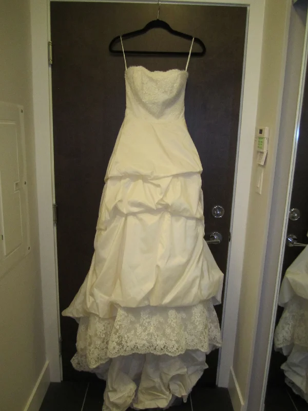 Limited Deals, Unlimited Savings!Other Jasmine Couture
