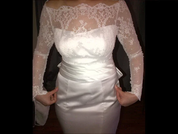 Grab Yours Before It’s Too Late!Other vintage white gown