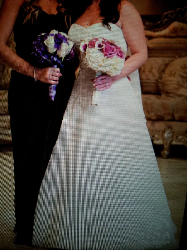 Limited Edition, Limited Price!Pronovias Alcanar
