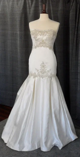 Seasonal Sale – Shop Now!Pronovias Pinal