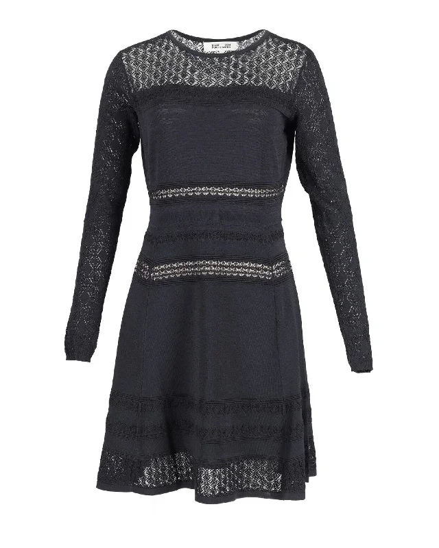 Limited Edition, Limited Price!Diane Von Furstenberg Lace Pattern Mini Dress in Black Rayon Limited Edition, Limited Price!Diane Von Furstenberg Lace Pattern Mini Dress in Black Rayon