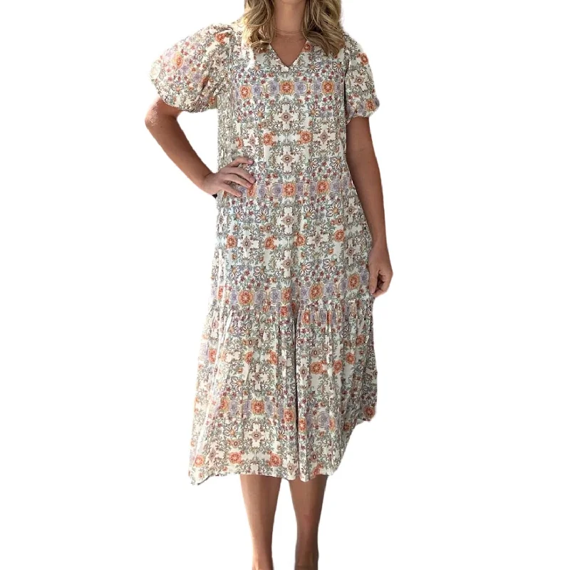 Upgrade for Less!Meyers Midi Dress In Geo Peach