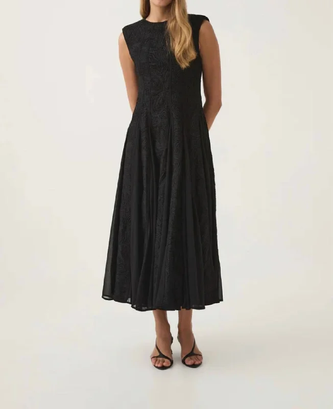 Find Your Perfect Deal Today!Soleil Lace Midi Dress In Black
