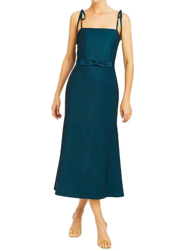 Limited Stock Available!Tropez Reversible Midi Dress In Navy Ombre