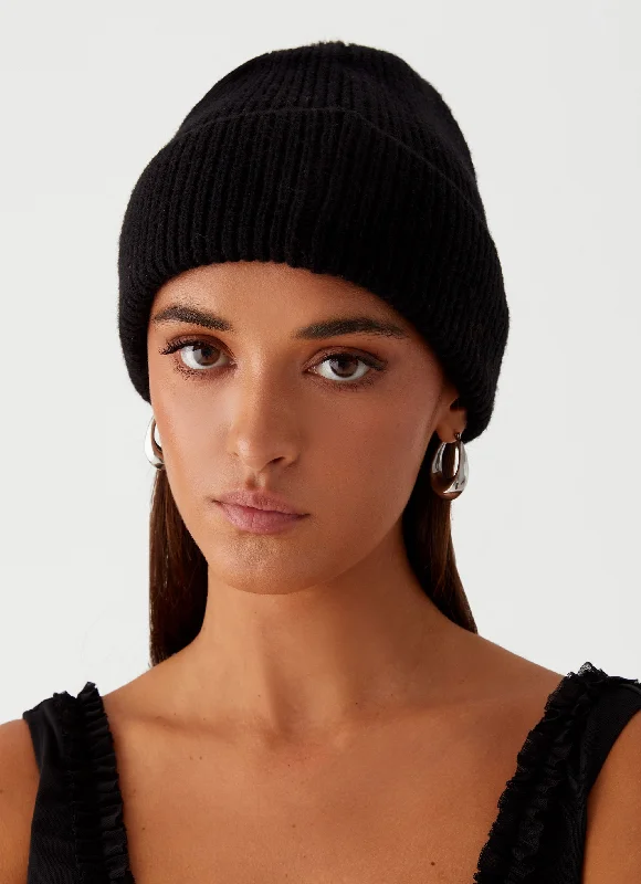 Sale Alert – Get Ready to Shop!Chilling Knitted Beanie - Black