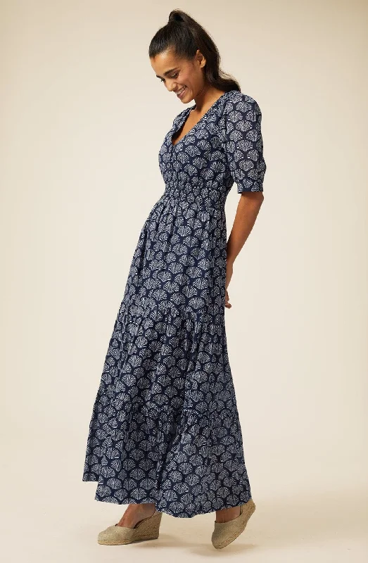 Exclusive Offers You’ll Love!Billie Short Sleeve Dress | Navy/White
