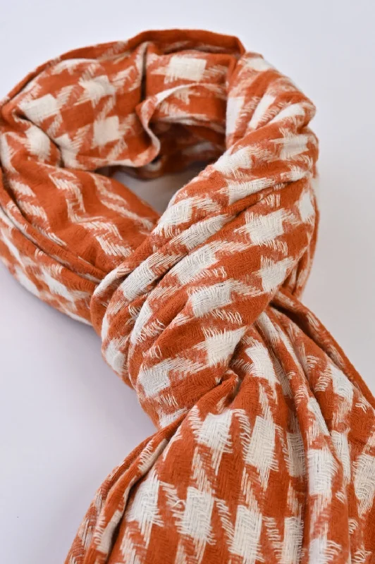Hottest Discounts of the Year!CHECKERED SHAWL