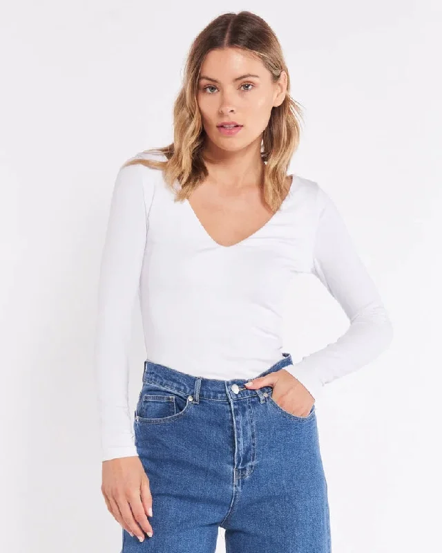 Buy More, Pay Less!Sass Serena Vee Top