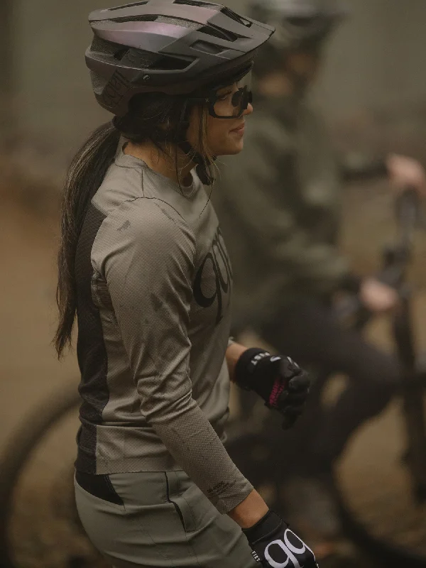 Only a Few Left – Order Now!Traverse Capsize 3/4 Sleeve Jersey - Army Green - Women's