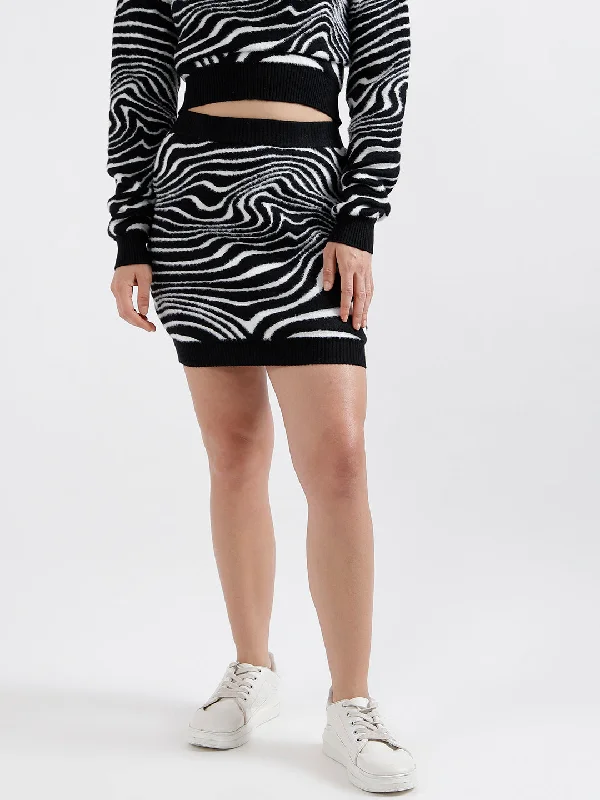 One Day Only – Huge Savings!Elle Women Printed Fitted Skirt